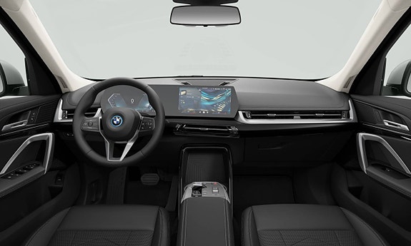 BMW iX1 3 of 4