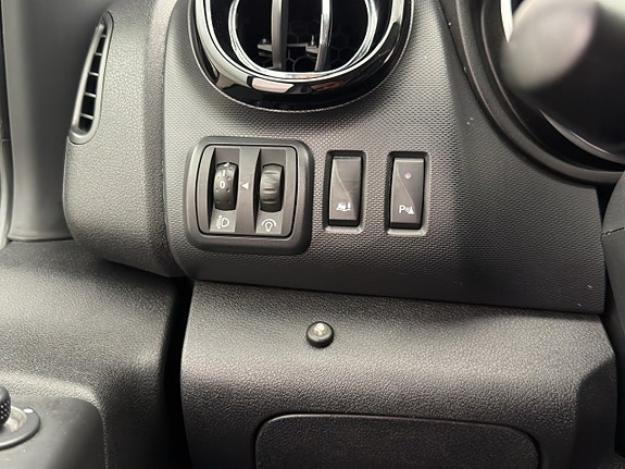 Opel Vivaro 13 of 28
