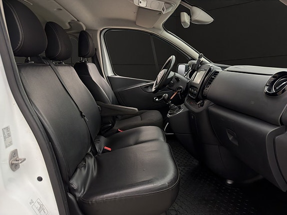Opel Vivaro 23 of 28