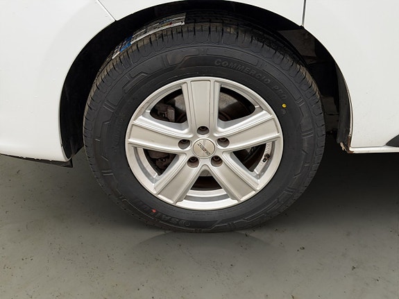 Opel Vivaro 25 of 28