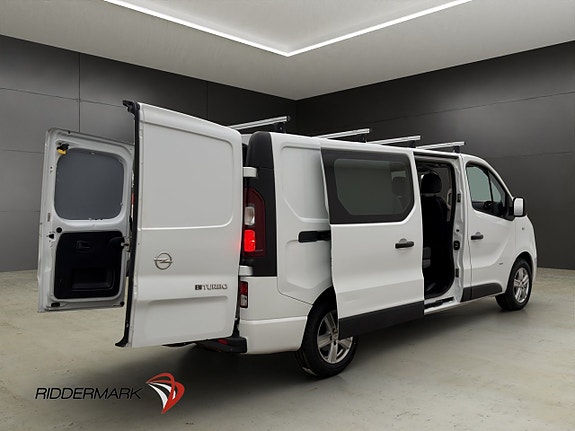 Opel Vivaro 10 of 28