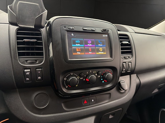 Opel Vivaro 20 of 28