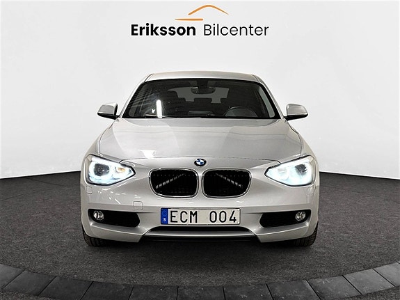 BMW 118d 3 of 5