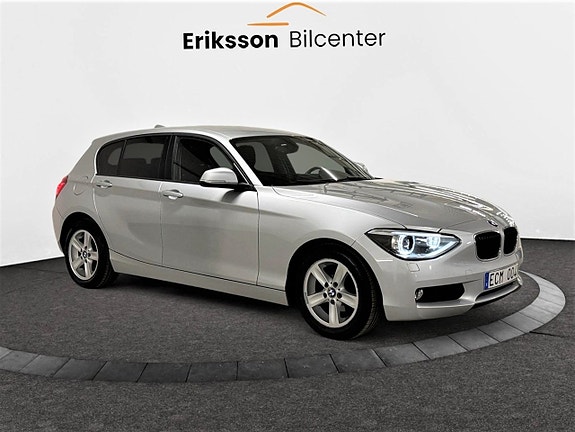 BMW 118d 2 of 5