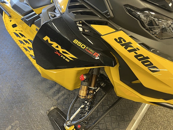Ski-Doo MXZ X-RS Competition 850 E-TEC Turbo R Momsad 9 of 9