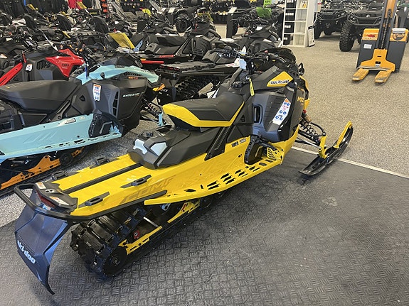 Ski-Doo MXZ X-RS Competition 850 E-TEC Turbo R Momsad 3 of 9