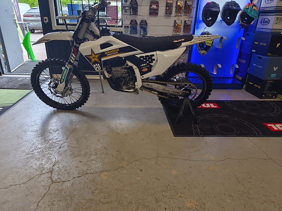 Husqvarna FC 450  Rockstar Factory Edition 2 of 10