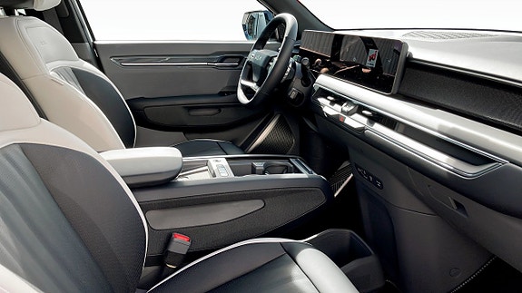 Kia EV9 3 of 13