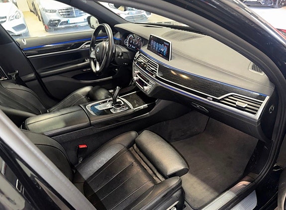 BMW 730 12 of 30