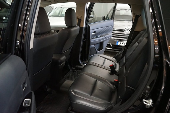 Mitsubishi Outlander 19 of 25