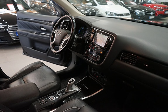 Mitsubishi Outlander 18 of 25