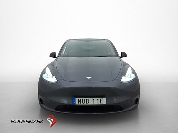 Tesla Model Y 3 of 5