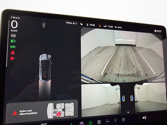 Tesla Model Y 14 of 30