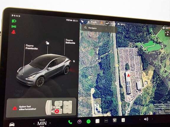 Tesla Model Y 15 of 30