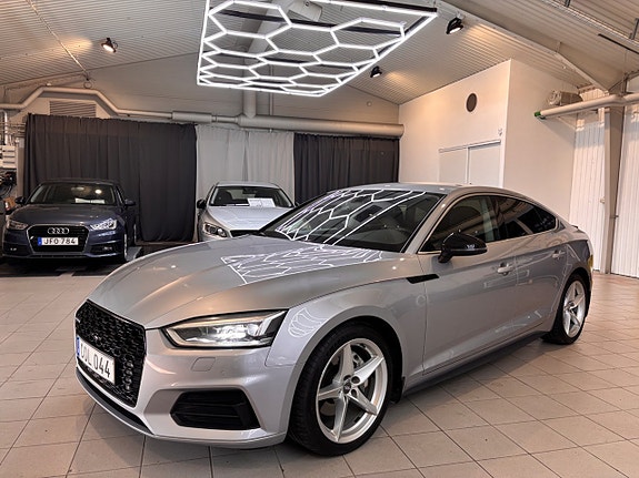 Audi A5 4 of 5