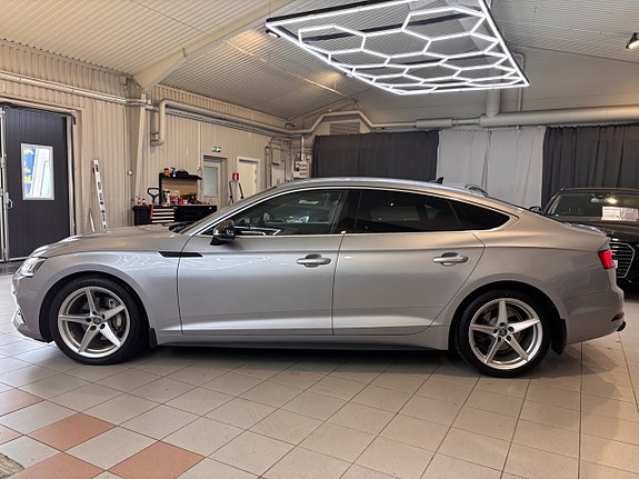 Audi A5 9 of 26