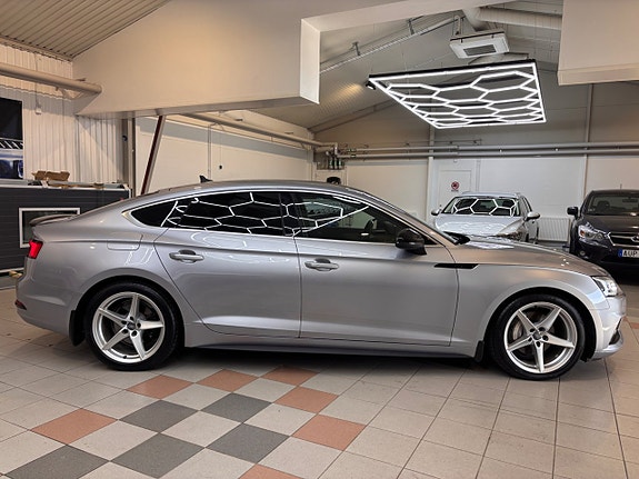 Audi A5 6 of 26