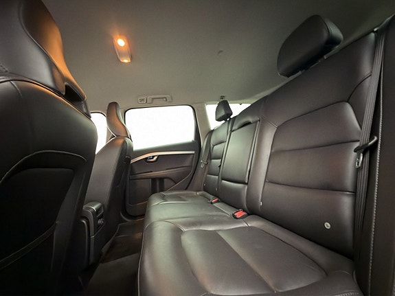 Volvo V70 27 of 30
