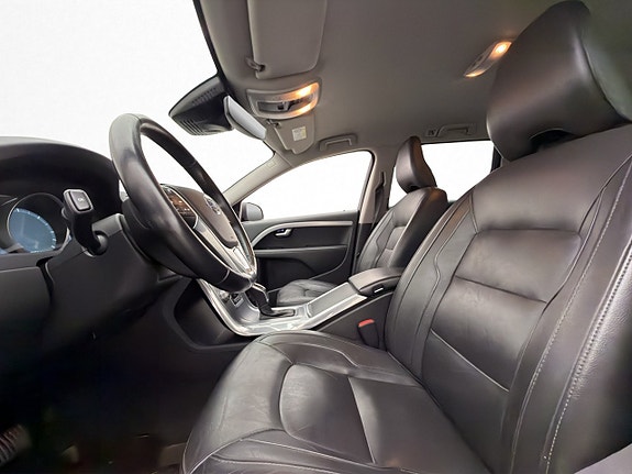 Volvo V70 11 of 30