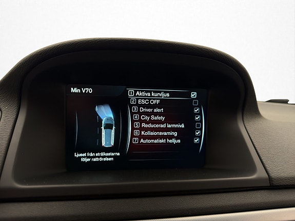 Volvo V70 20 of 30