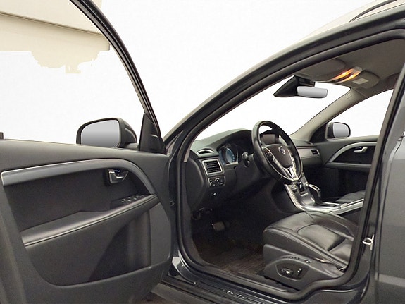 Volvo V70 10 of 30