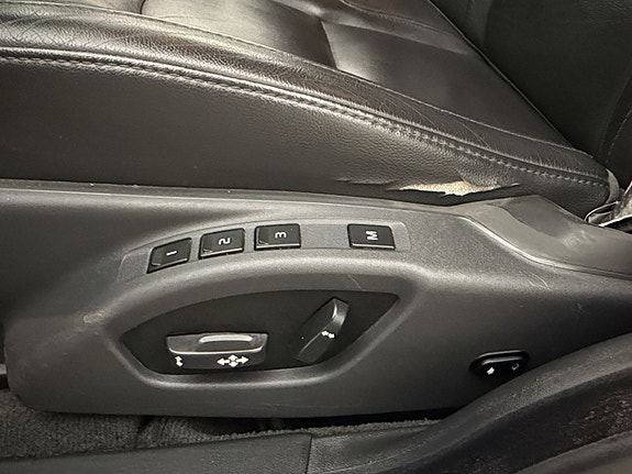 Volvo V70 24 of 30