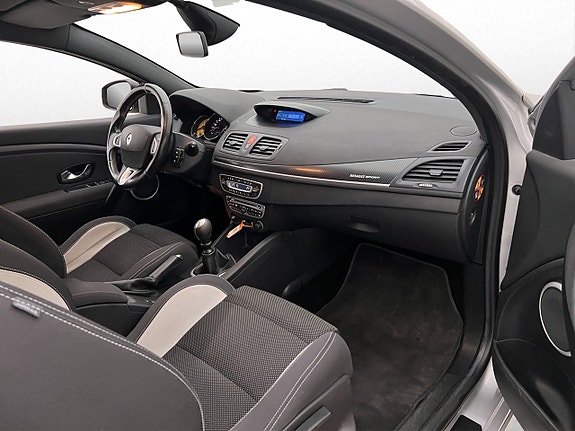 Renault Megane 21 of 27