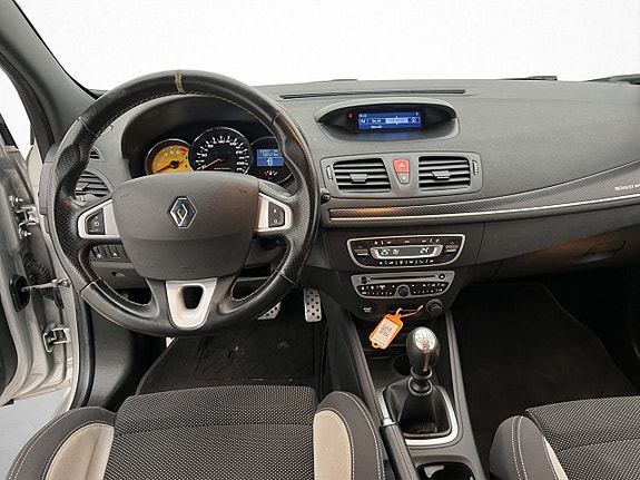 Renault Megane 12 of 27