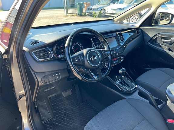 Kia Carens 4 of 5