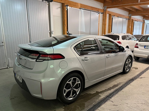 Opel Ampera 18 of 25