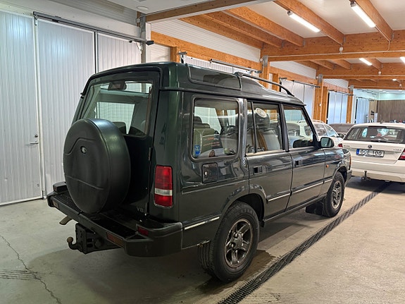 Land Rover Discovery 5 12 of 17