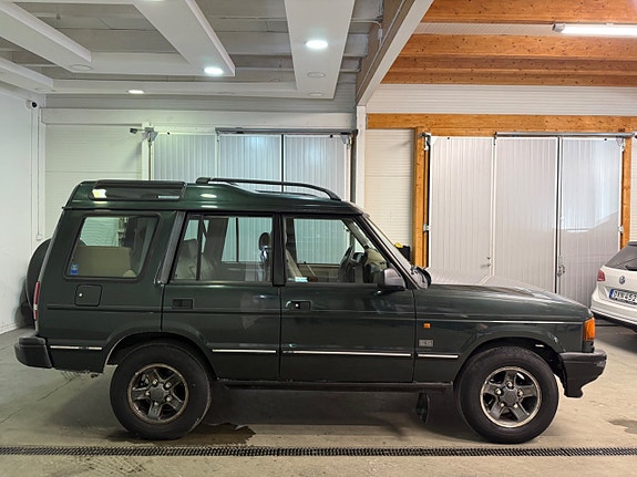 Land Rover Discovery 5 17 of 17