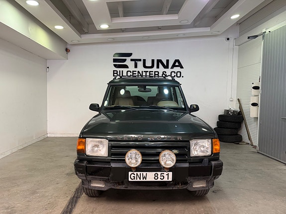 Land Rover Discovery 5 2 of 5