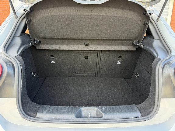 Mercedes-Benz A180 16 of 19