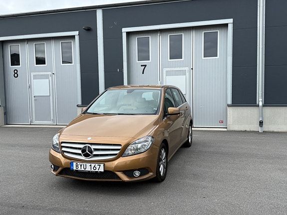 Mercedes-Benz B180