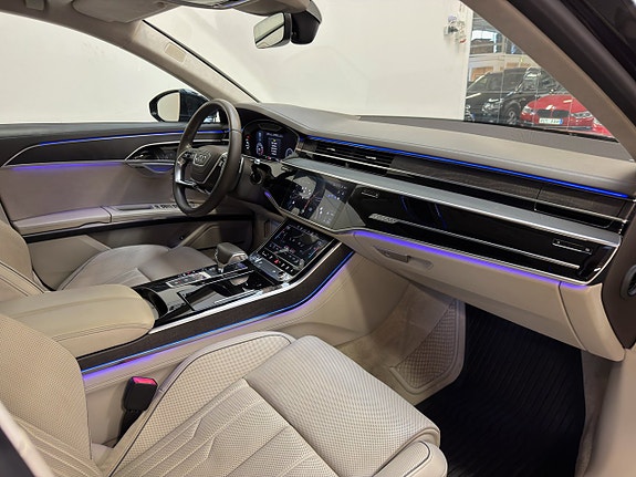 Audi A8 11 of 26