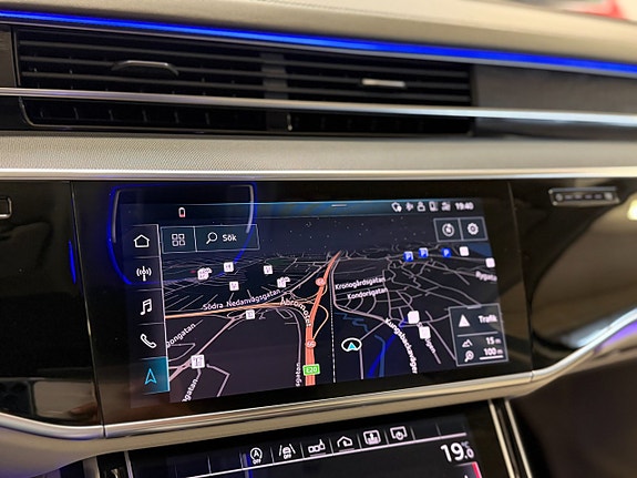Audi A8 18 of 26