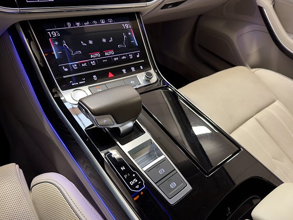 Audi A8 16 of 26