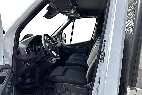 Mercedes-Benz eSprinter 420 10 of 16