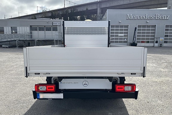 Mercedes-Benz eSprinter 420 14 of 16
