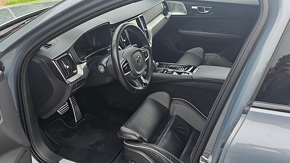Volvo V60 4 of 13