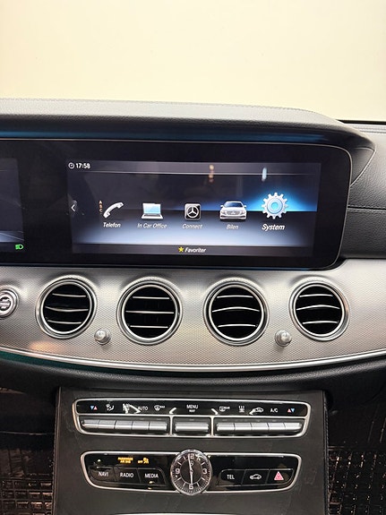 Mercedes-Benz E220 10 of 13
