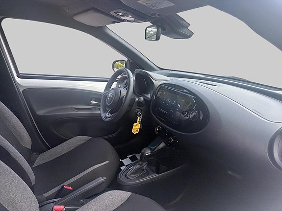 Toyota Aygo X 7 of 16