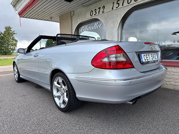 Mercedes-Benz CLK200 3 of 5