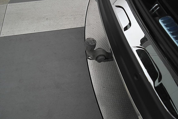 Mercedes-Benz C220 d 23 of 24