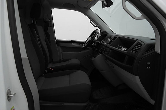 Volkswagen Transporter 13 of 19
