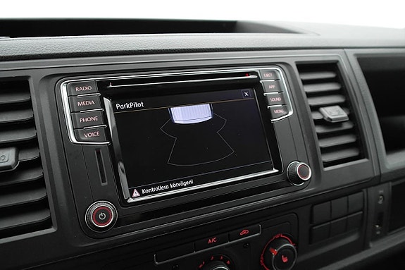 Volkswagen Transporter 12 of 19