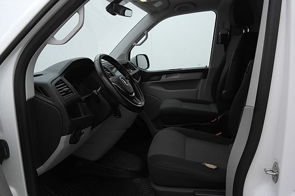 Volkswagen Transporter 14 of 19