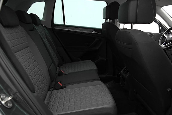 Volkswagen Tiguan 17 of 22