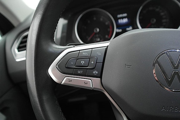 Volkswagen Tiguan 12 of 22